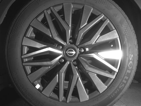 Used 2025 Nissan Altima 2.5 SV image 14