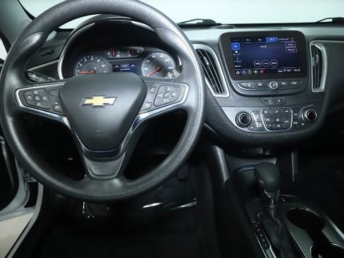 Used 2024 Chevrolet Malibu LT image 28