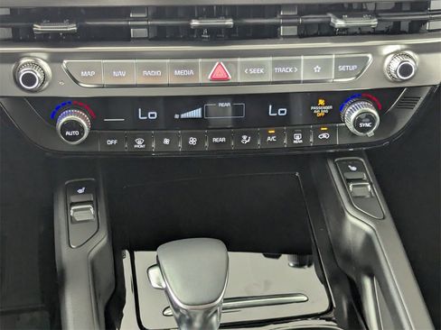 New 2025 Kia Telluride S image 20