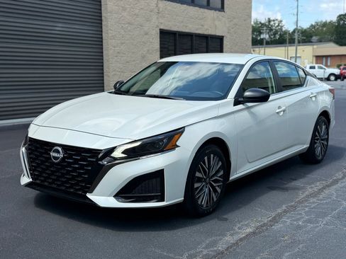 Used 2026 Nissan Altima 2.5 SV AWD/4WD image 1