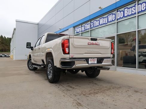 New 2026 GMC Sierra 2500 SLE w/ Preferred Package AWD/4WD image 43