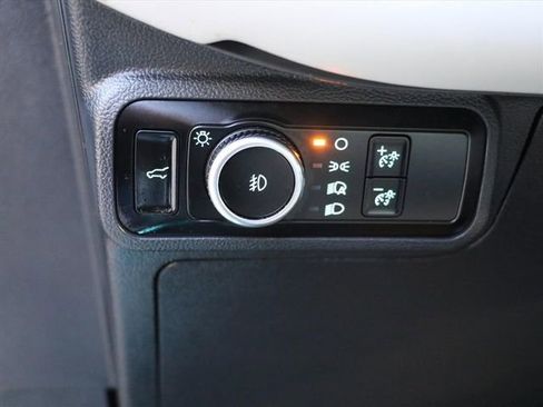 Used 2025 Ford Explorer Platinum w/ LUX Leather Package image 30