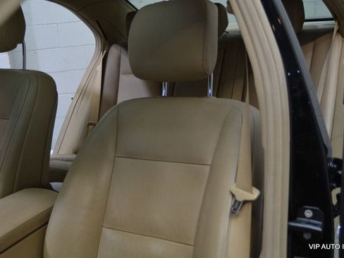 Used 2010 Mercedes-Benz S 550 4MATIC image 13