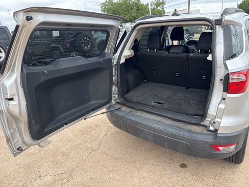 Used 2020 Ford EcoSport SE FWD image 12