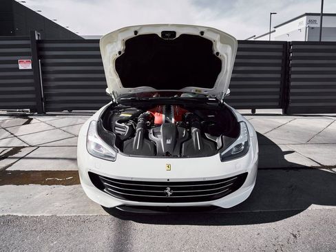 Used 2019 Ferrari GTC4Lusso AWD/4WD image 15