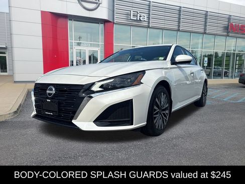 Certified 2023 Nissan Altima 2.5 SV w/ SV Premium Package AWD/4WD image 5