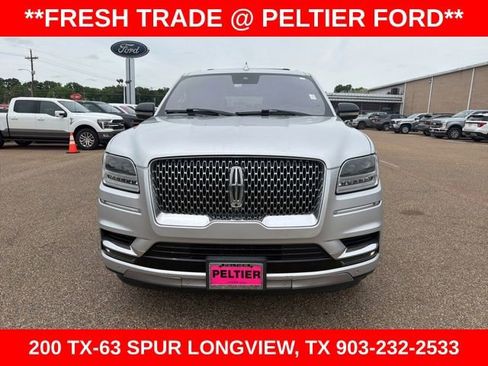 Used 2018 Lincoln Navigator Reserve w/ Technology Package AWD/4WD image 2