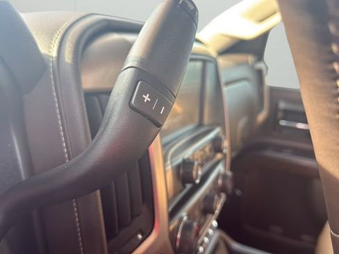 Used 2018 GMC Sierra 1500 Denali AWD/4WD image 32