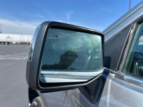 Used 2020 Chevrolet Silverado 1500 LTZ w/ LTZ Texas Edition image 16