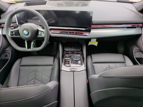 New 2027 BMW 530i w/ M Sport Package RWD image 32