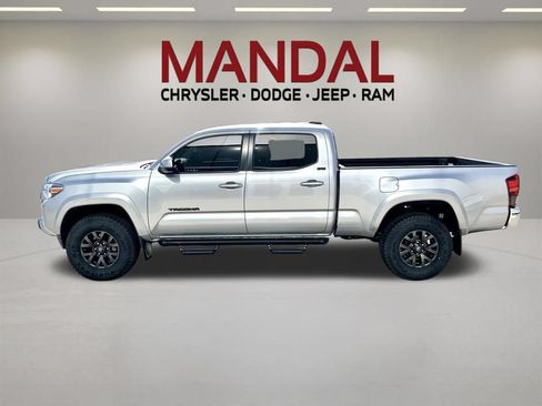 Used 2023 Toyota Tacoma SR5 RWD image 8