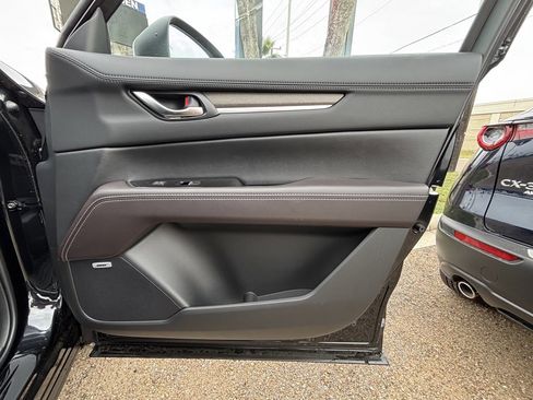 New 2025 MAZDA CX-5 Signature image 21