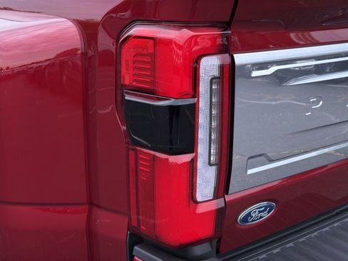 New 2026 Ford F450 Platinum w/ Platinum Plus Package AWD/4WD image 18
