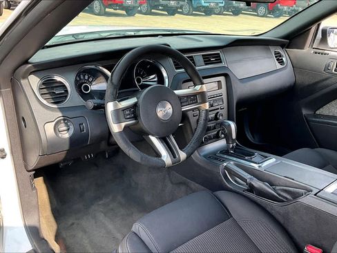 Used 2014 Ford Mustang GT image 14