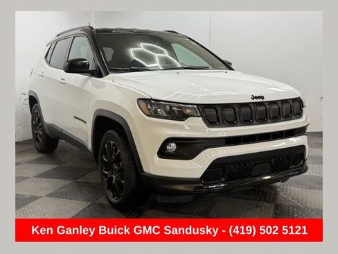 Used 2022 Jeep Compass Altitude image 1