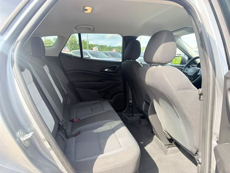 Used 2024 Chevrolet Trax LS w/ Driver Confidence Package FWD image 23