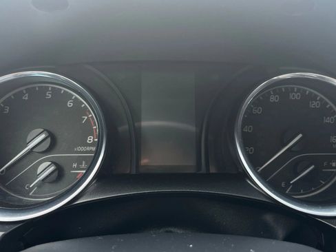 Used 2019 Toyota Camry SE image 21