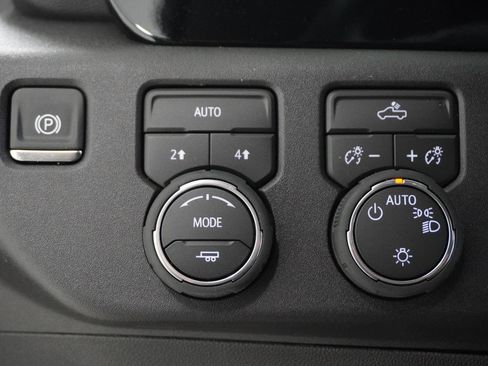 New 2026 Chevrolet Silverado 1500 LT w/ Texas Edition Plus image 17