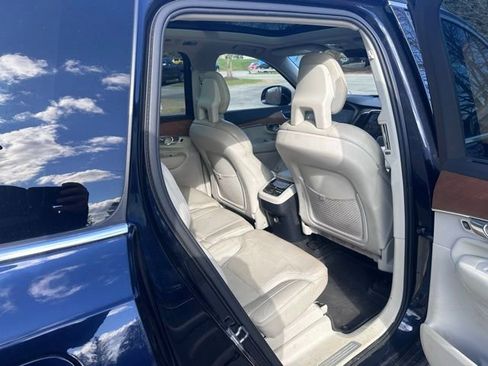 Used 2017 Volvo XC90 T6 Inscription w/ Vision Package image 9