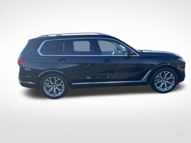 Used 2025 BMW X7 xDrive40i w/ Premium Package AWD/4WD image 8