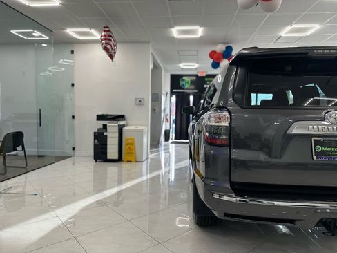 Used 2017 Toyota 4Runner Limited image 13