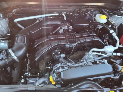 Used 2025 Subaru Forester Premium AWD/4WD image 16