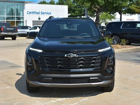New 2027 Chevrolet Equinox LT w/ Safety and Technology Package FWD image 2