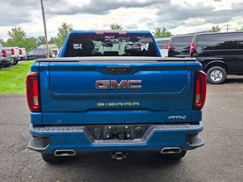 Used 2022 GMC Sierra 1500 AT4 AWD/4WD image 9