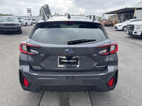 Used 2024 Subaru Crosstrek 2.0i Premium image 4