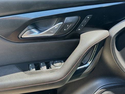 Used 2021 Chevrolet Blazer RS w/ Enhanced Convenience Package FWD image 14