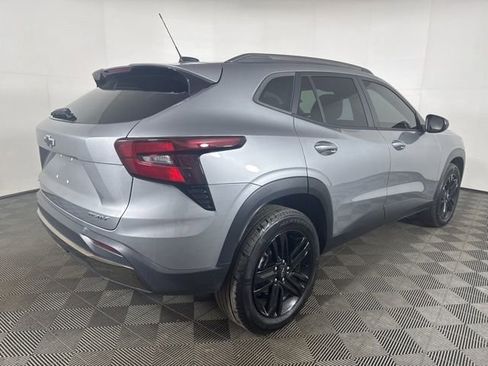 Used 2024 Chevrolet Trax ACTIV image 3