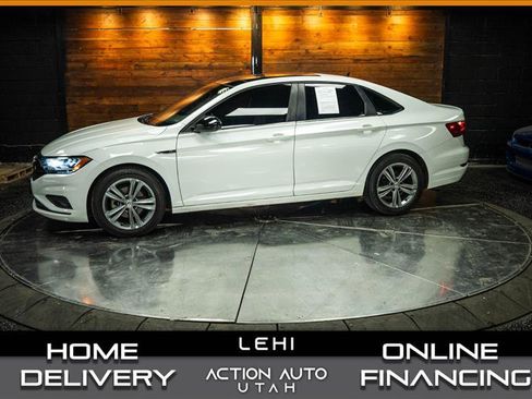 Used 2021 Volkswagen Jetta R-Line w/ R-Line Cold Weather Package FWD image 1