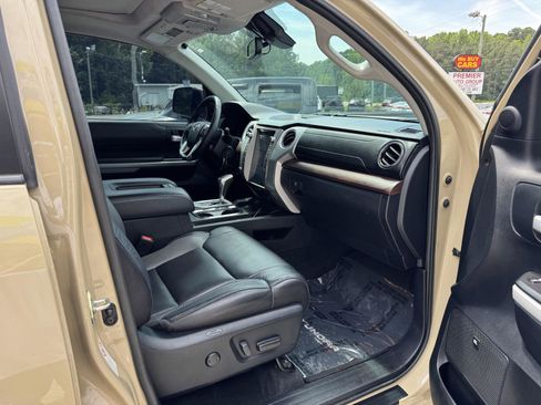 Used 2018 Toyota Tundra Limited w/ Limited Premium Package AWD/4WD image 15