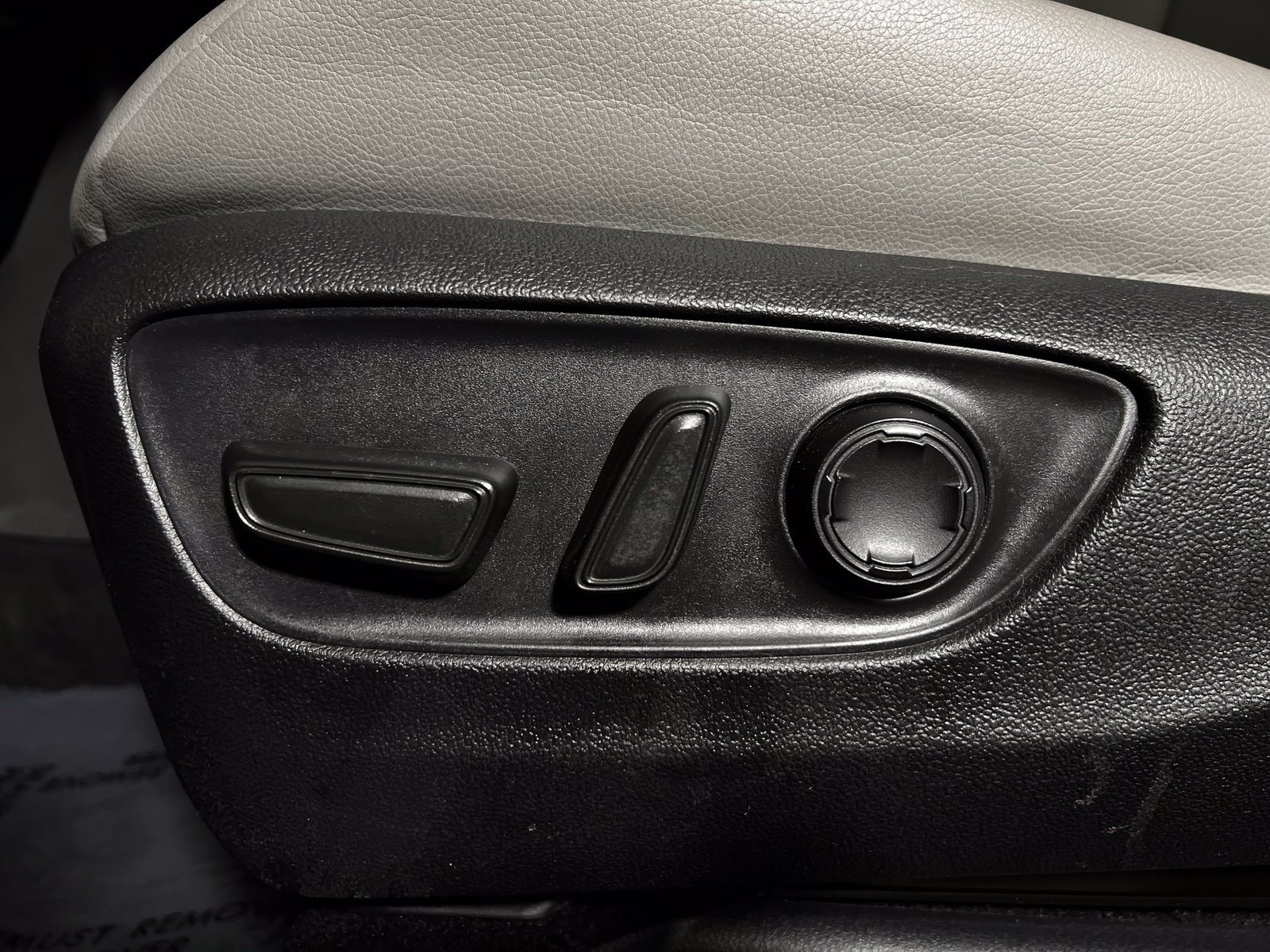 Certified 2025 Toyota Sienna XLE FWD image 14