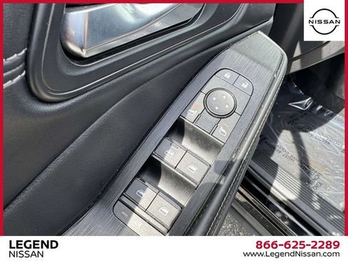 Used 2023 Nissan Rogue SV w/ SV Premium B Package AWD/4WD image 17
