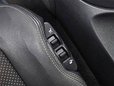 Used 2020 Nissan 370Z Touring Sport image 21