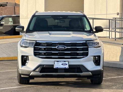 New 2026 Ford Explorer Active w/ Active Comfort Package image 8