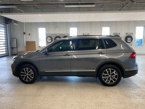 Used 2021 Volkswagen Tiguan SE image 11