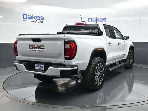 Used 2026 GMC Canyon Denali image 8