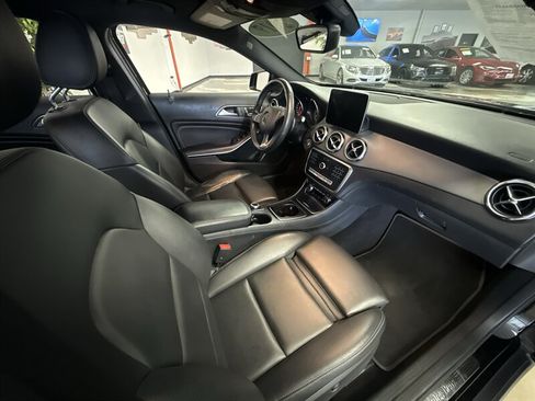 Used 2019 Mercedes-Benz GLA 250 image 16