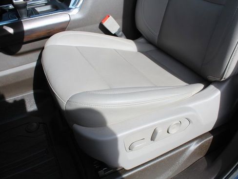 Used 2023 GMC Sierra 1500 SLT w/ SLT Premium Package image 40