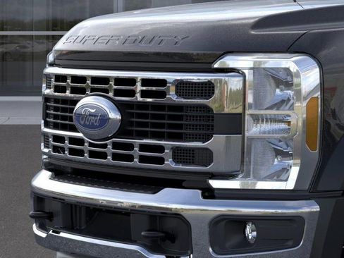 New 2025 Ford F550 2WD Regular Cab Super Duty image 17