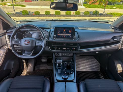 Used 2025 Nissan Rogue SV w/ Rock Creek Premium Package AWD/4WD image 32