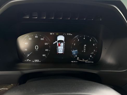 Used 2017 Volvo XC90 T6 Momentum w/ Vision Package AWD/4WD image 25