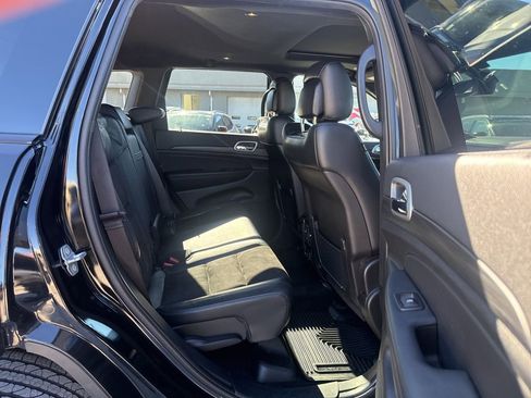 Certified 2022 Jeep Grand Cherokee Laredo X image 26