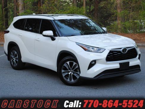Used 2020 Toyota Highlander XLE image 1