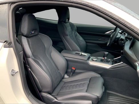 Used 2025 BMW M4 Coupe w/ Executive Package RWD image 9