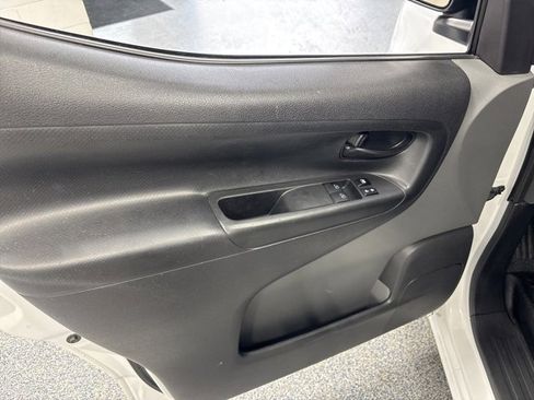 Used 2015 Chevrolet City Express LT w/ Technology Package image 8