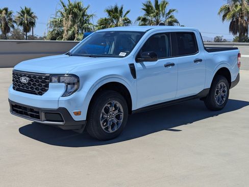 New 2026 Ford Maverick XLT w/ XLT Luxury Package FWD image 5