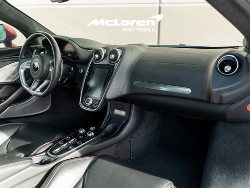 Used 2023 McLaren GT image 29